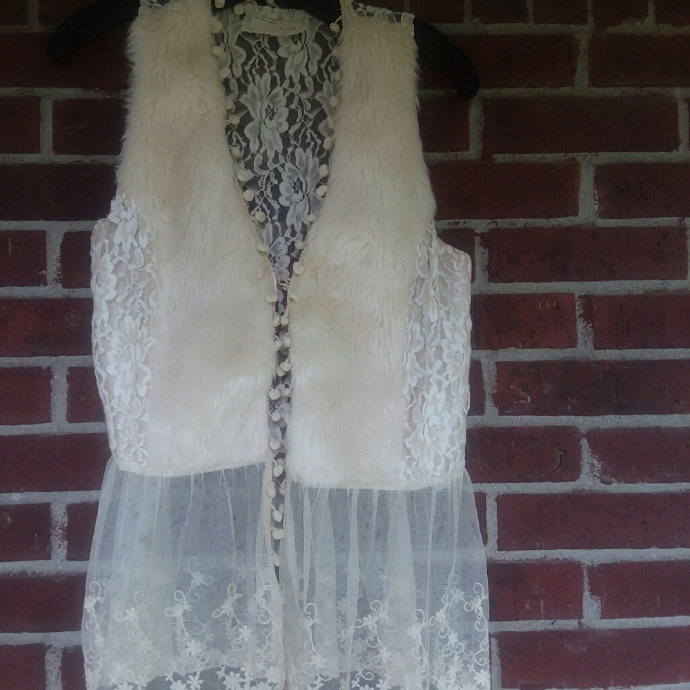 Areve vest/cardigan size M